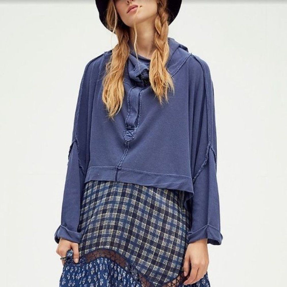 Free People | We The Free Tomorrow Henley Faded Blue Pullover Crop Top sz XS PW3